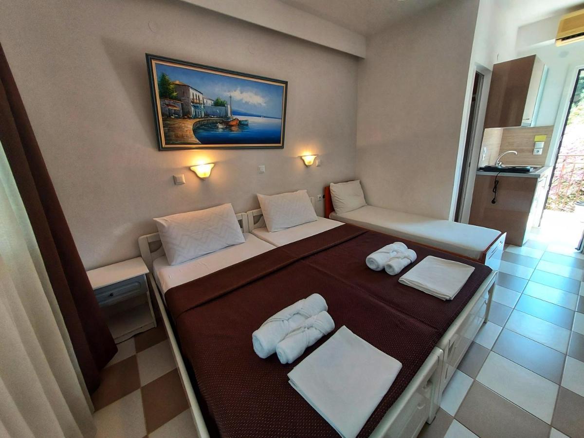 Calma Studios Parga Esterno foto